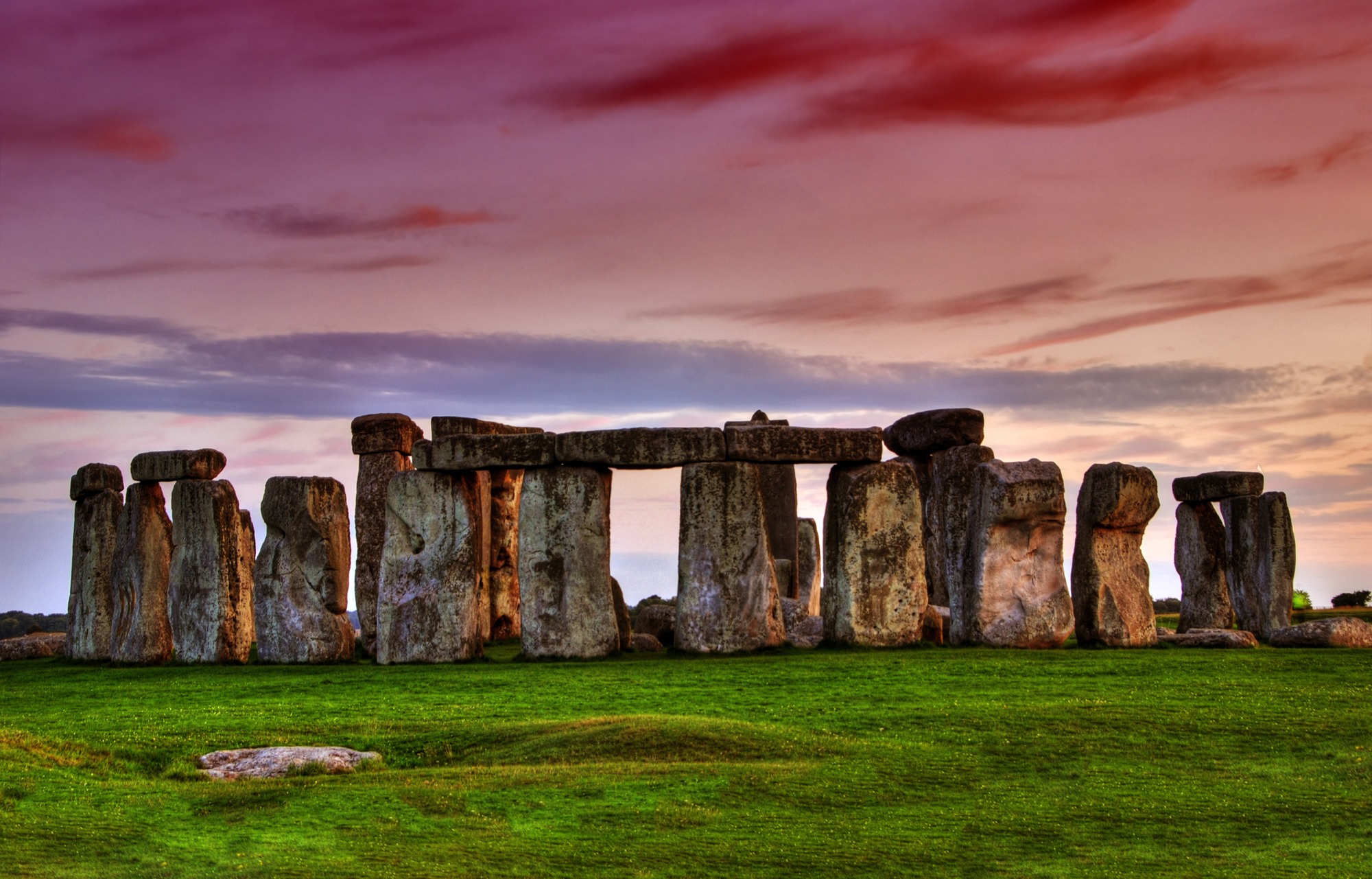 Stonehenge at sunrise 